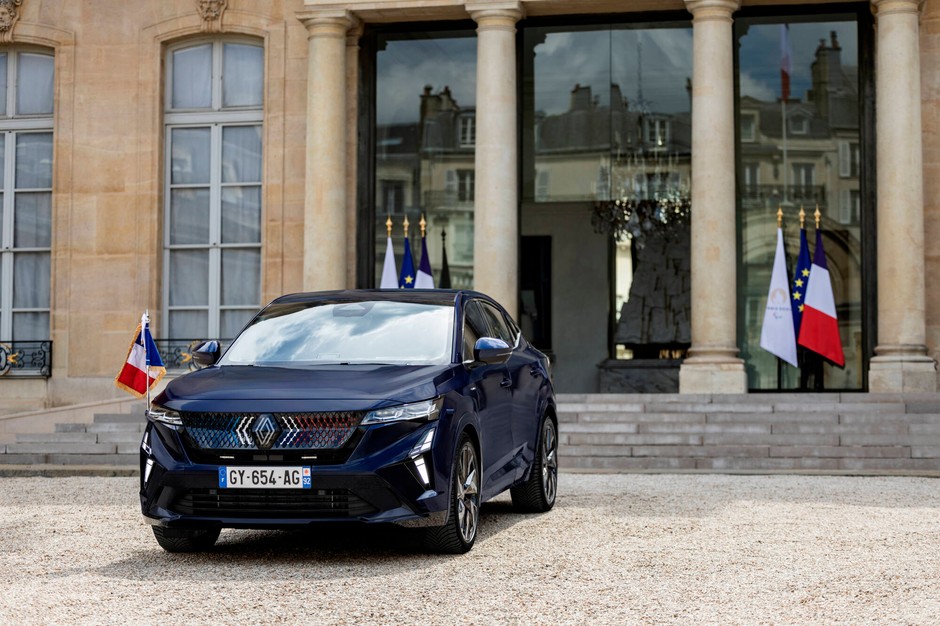 Renault Rafale zostało nową limuzyną prezydencką Emmanuela Macrona