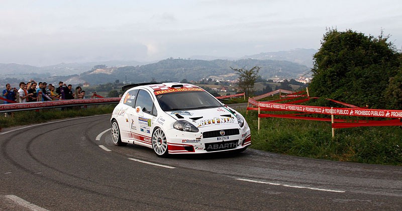 Rallye Principe de Asturias: Sołowow wciąż w grze (fotogaleria Willy Weyens)