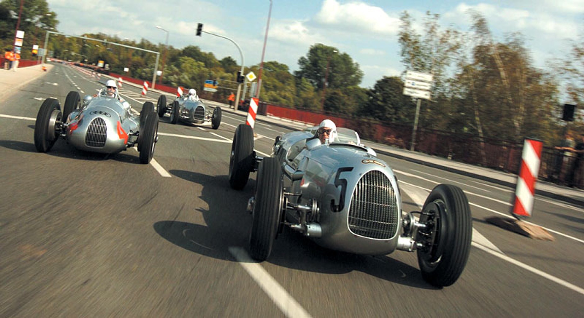 Auto Union: srebrne strzały z czterema kołami mają 75 lat