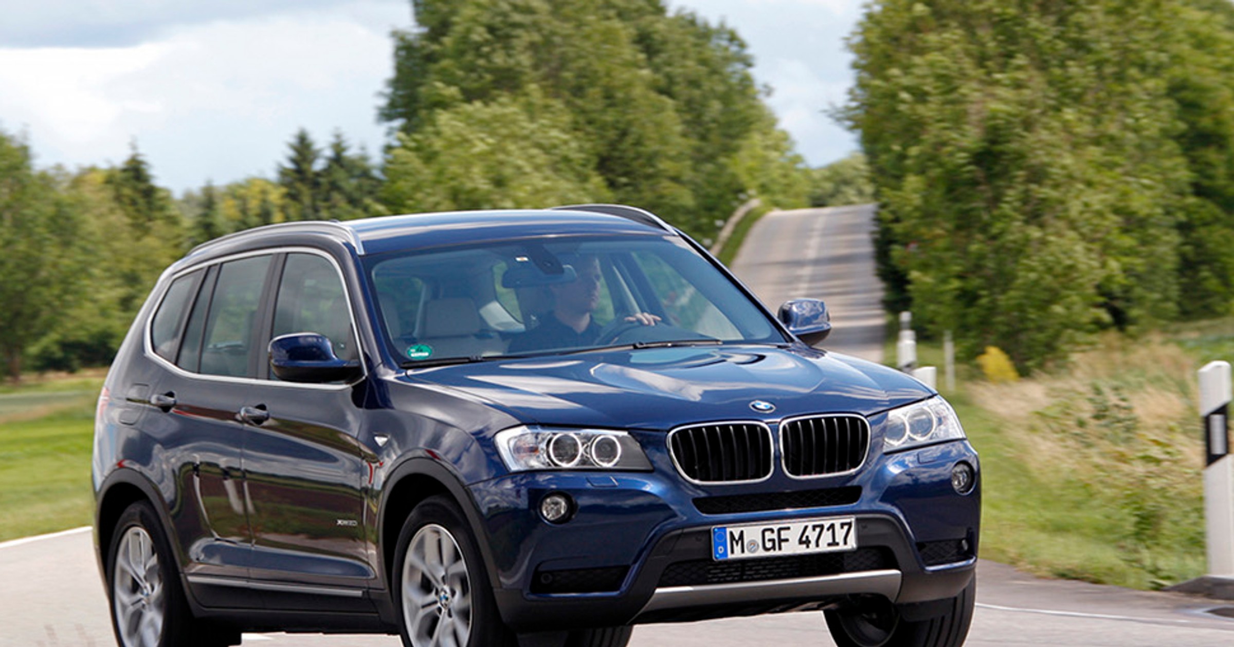 BMW X3 sDrive18d: nowa wersja podstawowa