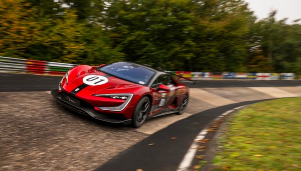 Zapamiętajcie nazwę Yangwang U9 Xtreme. To pierwszy elektryk, który złamał barierę siedmiu minut na Nordschleife