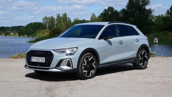 Jeździłem Audi A3 Allstreet, czyli "prawie-SUV-em". Podobało mi się, aż zajrzałem do schowka