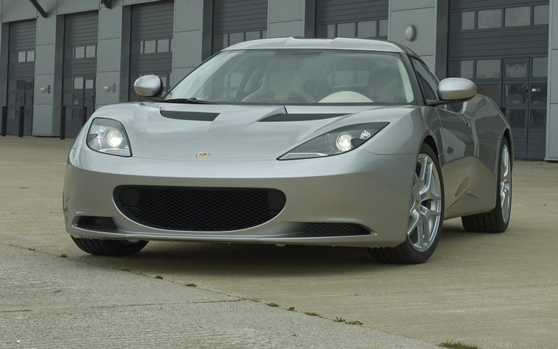 Lotus Evora - Na oponach Pirelli P Zero
