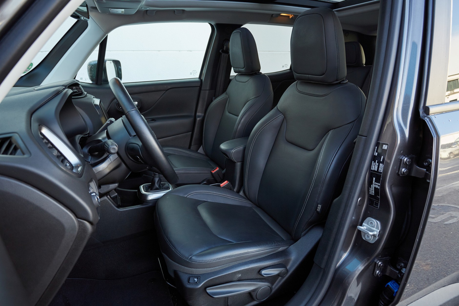 Nissan Juke, VW T-Cross, Hyundai Kona, Jeep Renegade