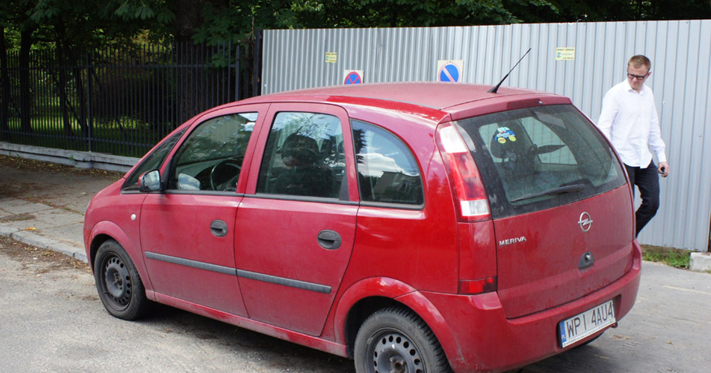 Czy auto było bite? Radzimy, jak sprawdzić stan nadwozia w używanym samochodzie?