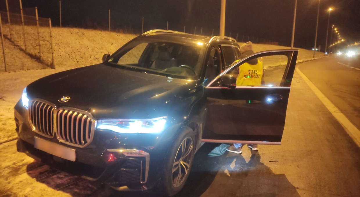 Straż Graniczna odzyskała luksusowe BMW. Zaskakujące do kogo należało