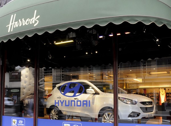 Hyundai sprzedaje już w londyńskim Harrodsie