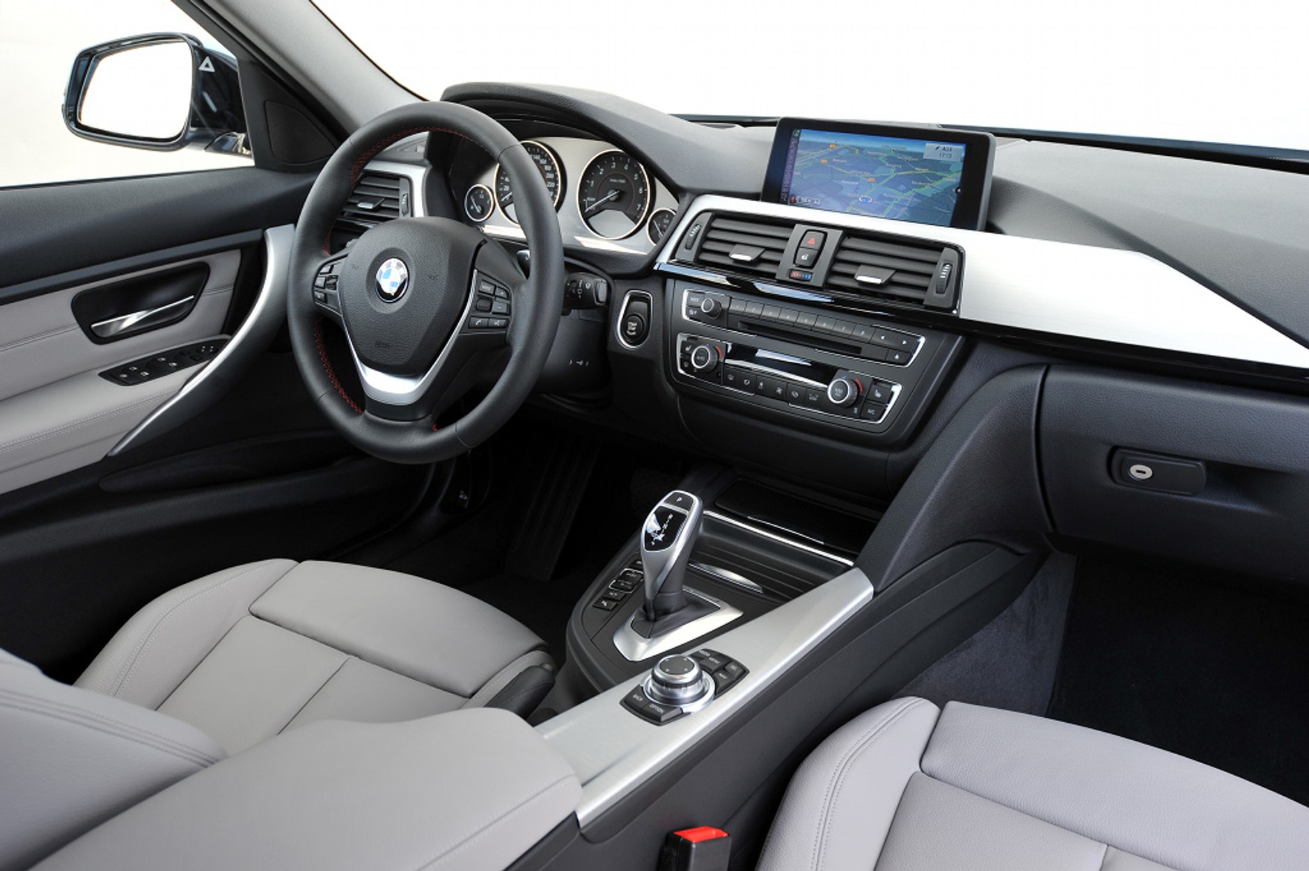 BMW ActiveHybrid3: hybryda na sportowo