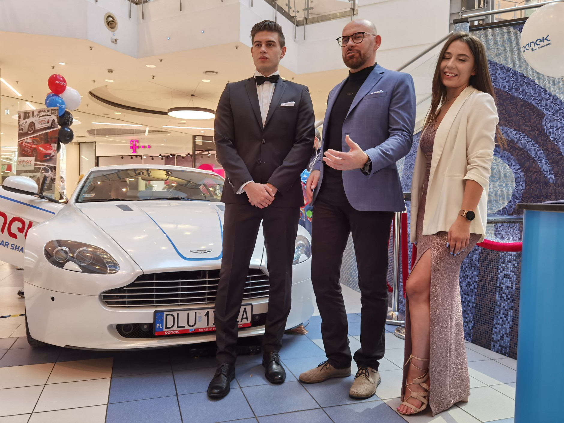 Aston Martin V8 Vantage Panek CarSharing