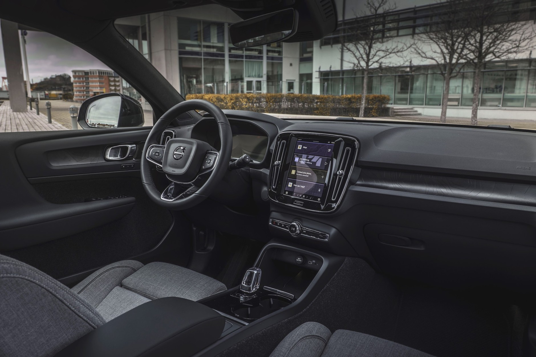 Volvo XC40 i C40