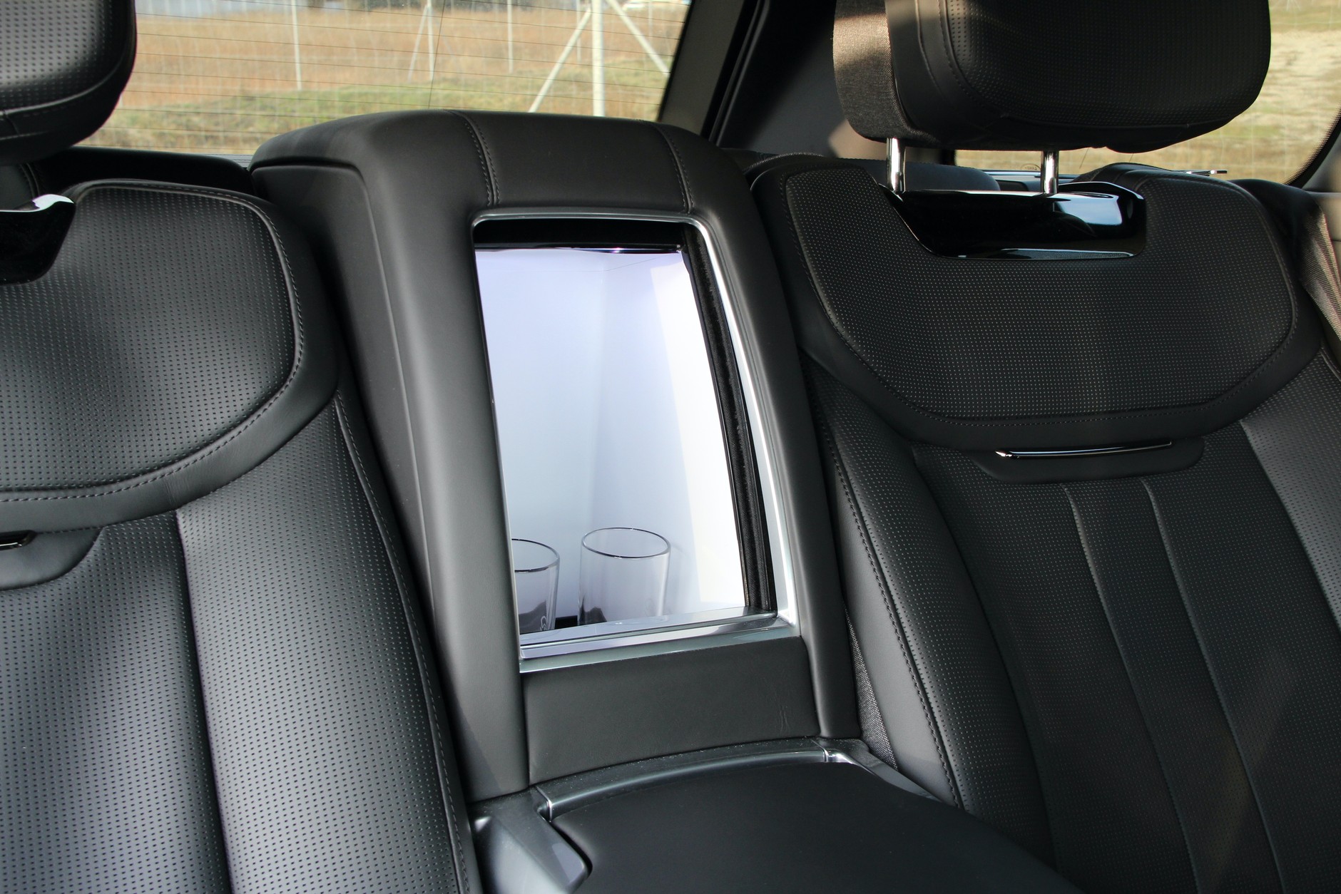 Range Rover 4.4 V8 SV LWB