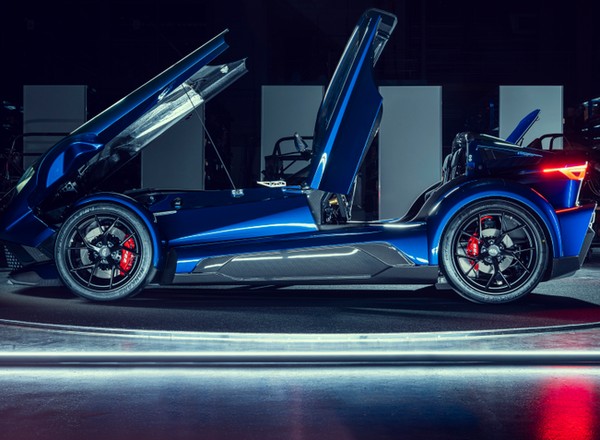 Waży tylko 750 kg i ma aż 500 KM. Donkervoort F22 z bocznym przeciążeniem 2,15 G