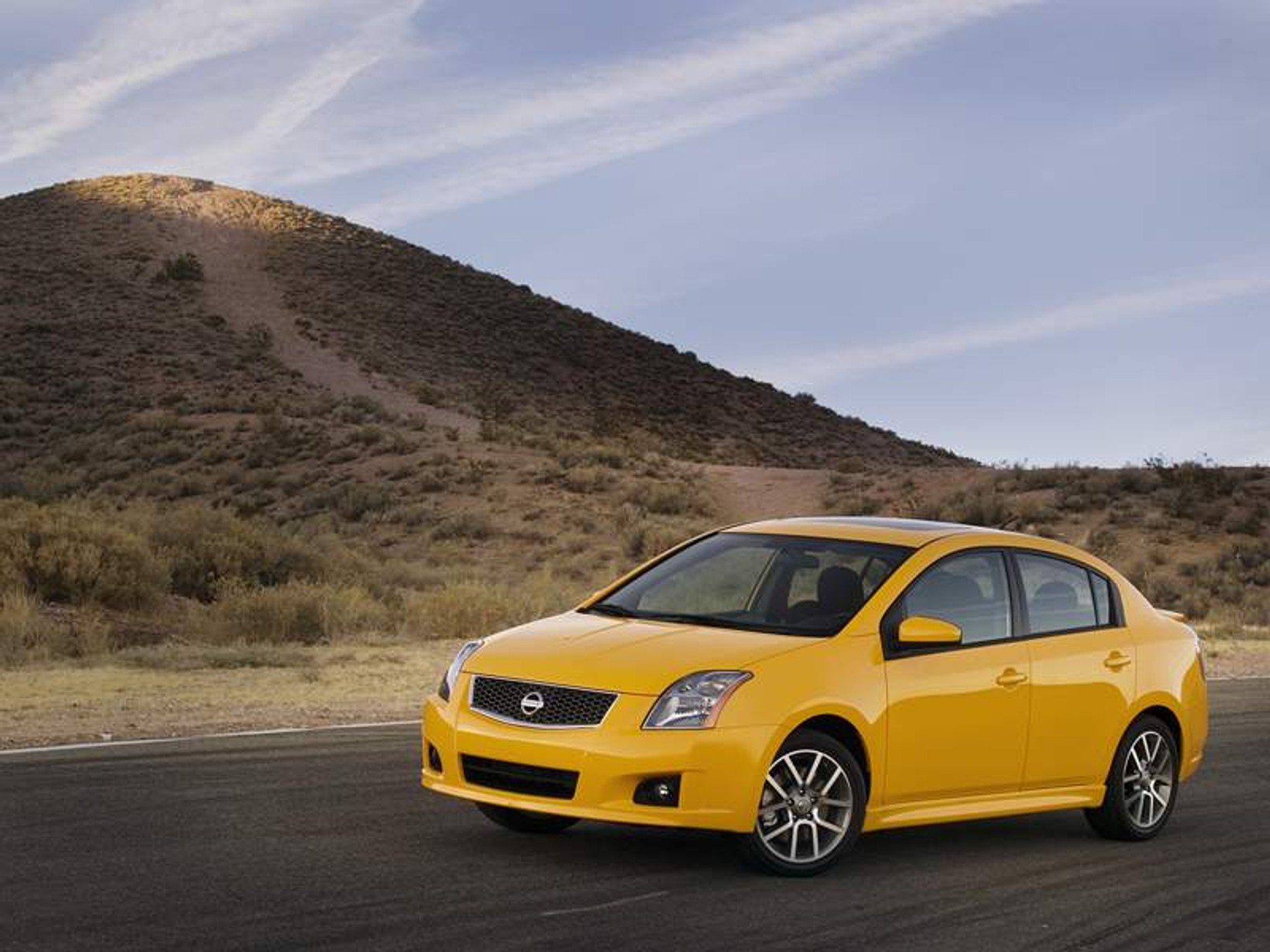 Nissan Sentra SE-R – kompaktowy i drapieżny