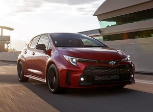 Wiemy, jak jeździ Toyota GR Corolla. Circuit Edition pożera zakręty niczym drapieżca