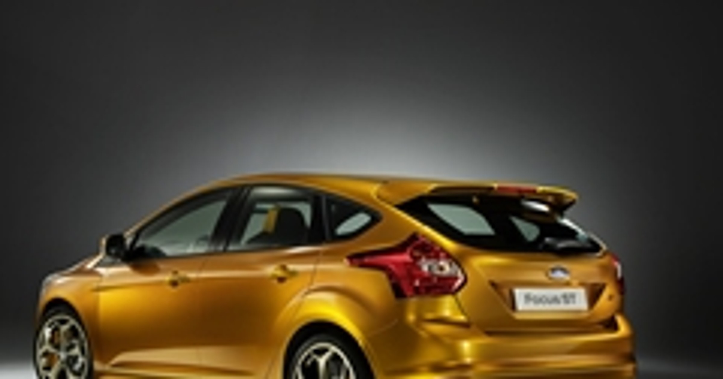 Ford Focus ST mówi „Bonjour”