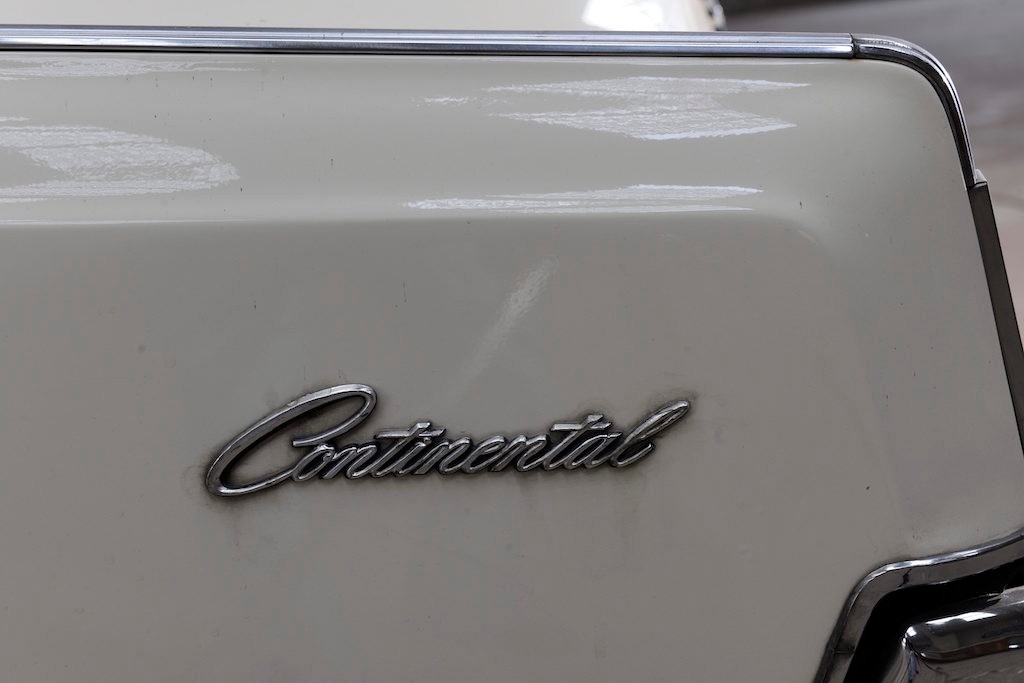 Lincoln Continental