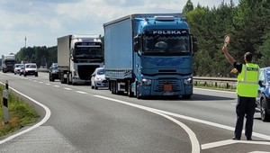 Rekordzista w jeździe "na zderzaku" na niemieckiej autostradzie. To kubański kierowca polskiej ciężarówki