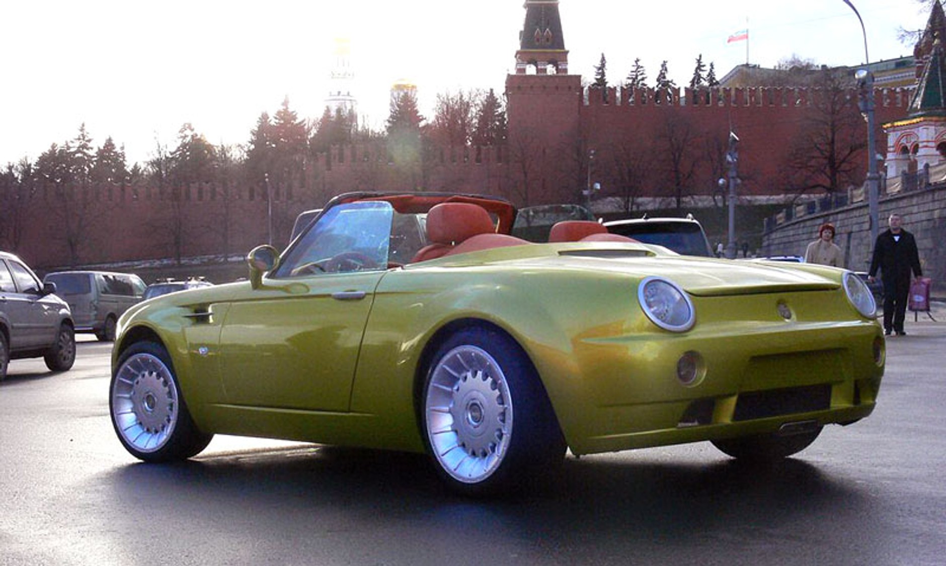 Cardi Body II: dwumiejscowy roadster z organami BMW