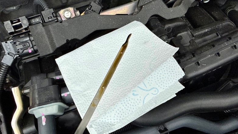 W wyniku jazdy na krótkich odcinkach może rosnąć w silniku poziom oleju. To grozi nawet zniszczeniem silnika