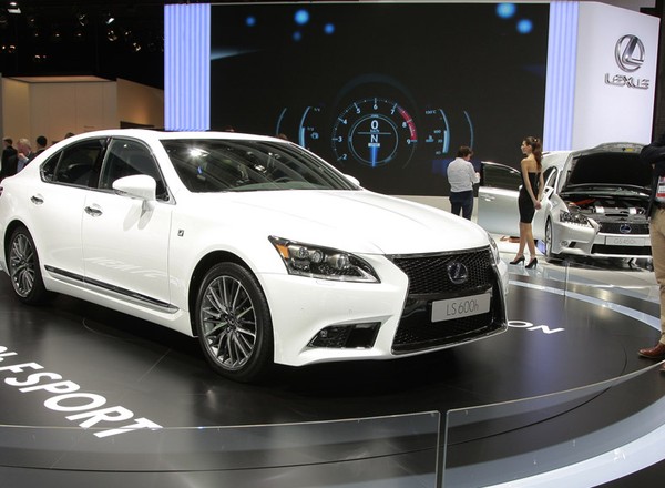 Lexus LS: duma Lexusa