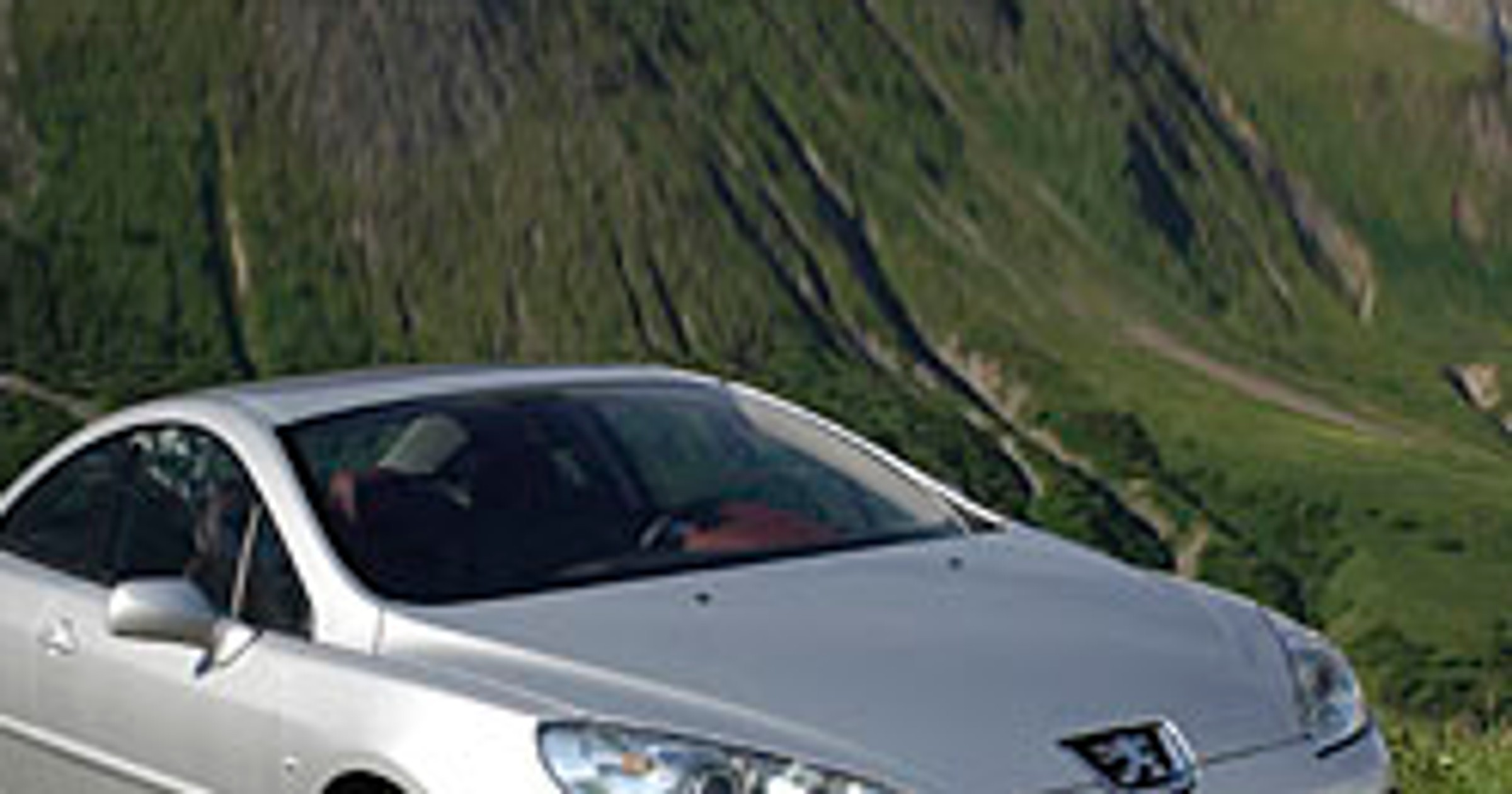 Peugeot 407 Coupe również z 4-cylindrowym 2,0 HDI (100 kW/136 KM)