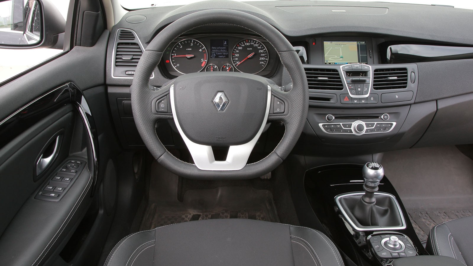 7. Renault Laguna III (2007-15) - od 16 000 zł