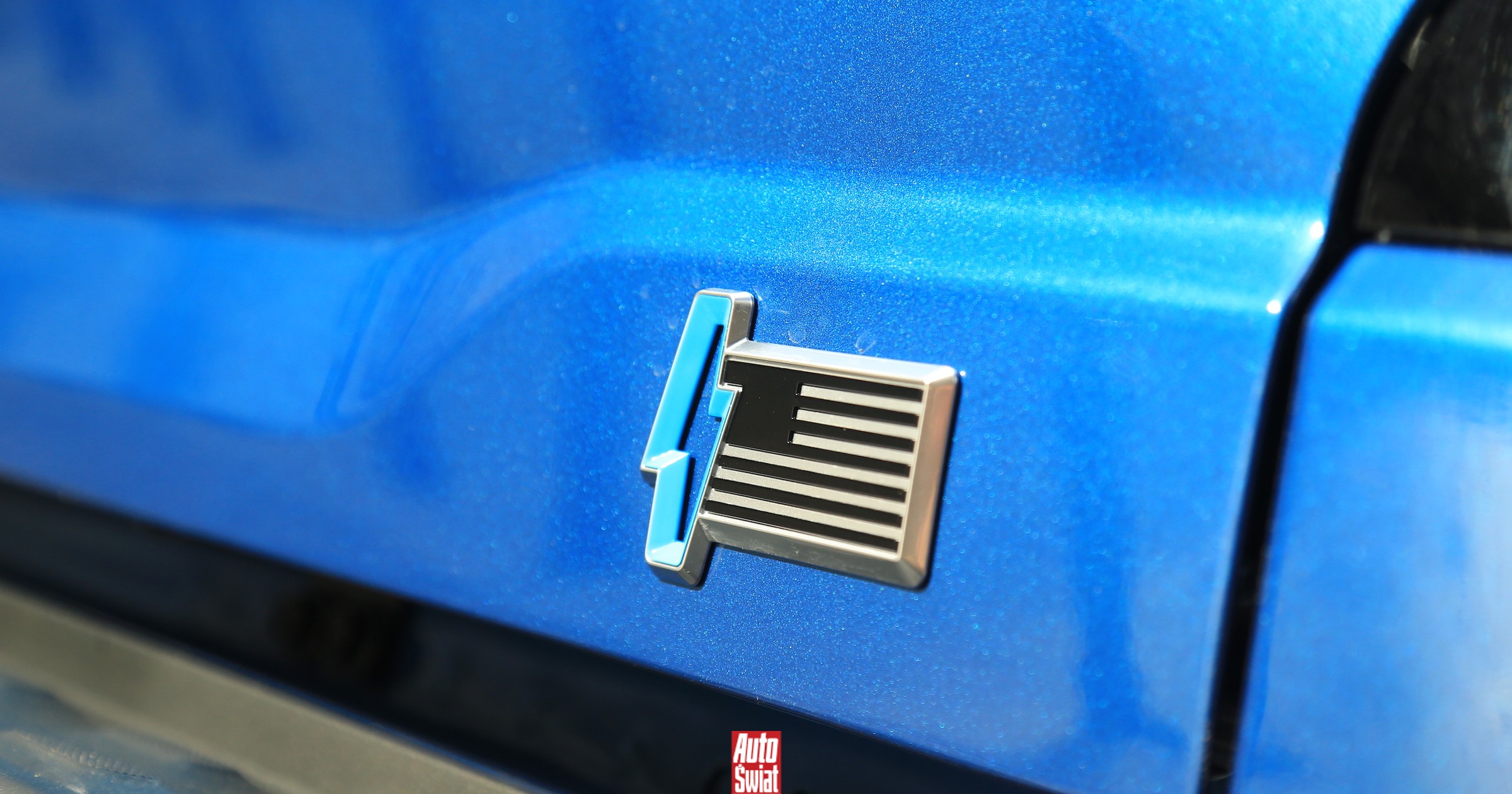 Ford częściowo wycofuje się z produkcji samochodów elektrycznych