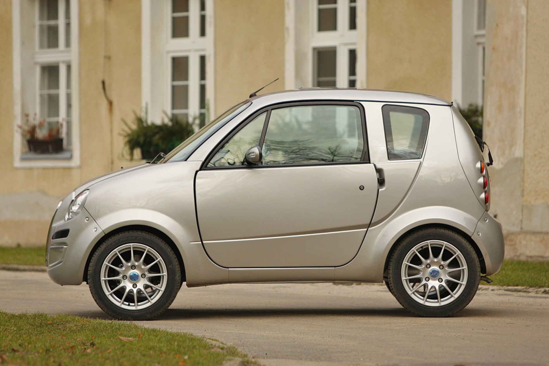 Grecav Sonique: mikrus dla nastolatków