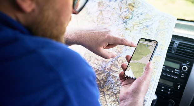 GPS zwariował! Kup do auta papierową mapę. To nie żart, tego lata może się przydać
