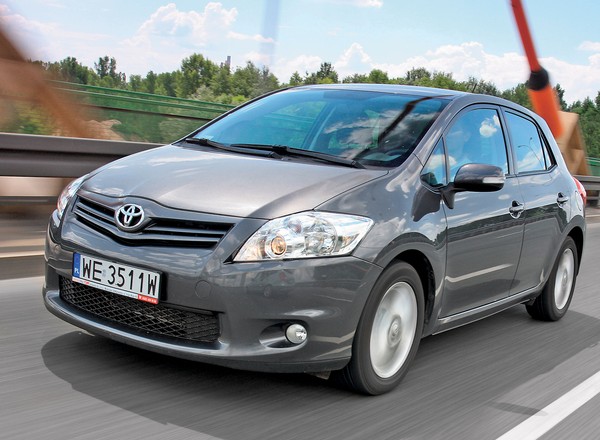 Toyota Auris I (2007-14) – uwaga: spora podatność podwozia na korozję