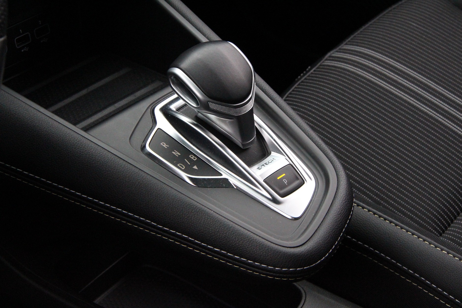 Renault Captur E-Tech full hybrid E-Tech engineered