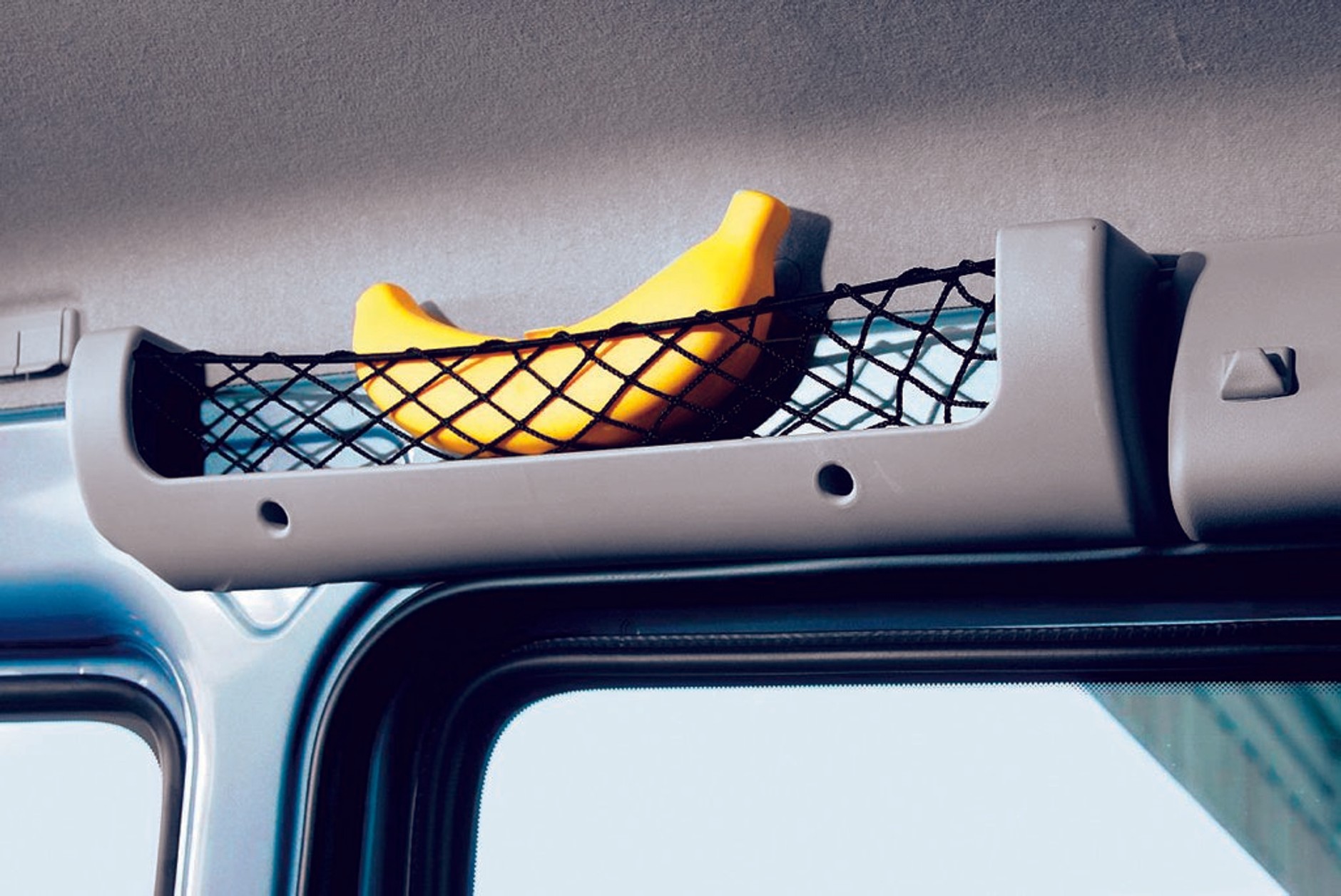 Opel Combo – schowki, półki