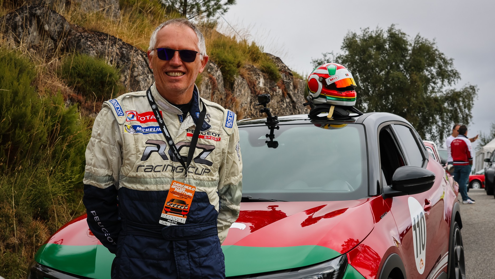 Carlos Tavares podczas Caramulo Motorfestival: były już szef koncernu Stellantis prywatnie jest fanem motorsportu i klasycznej motoryzacji – czego trudno byłoby się domyślić, obserwując jego działania biznesowe.