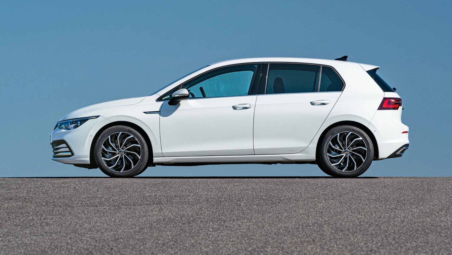 Porównanie: Seat Leon 1.5 eTSI kontra Volkswagen Golf 1.5 eTSI