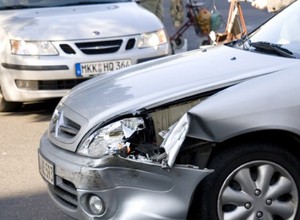 Warto wiedzieć: wypadek komunikacyjny za granicą – co robić?