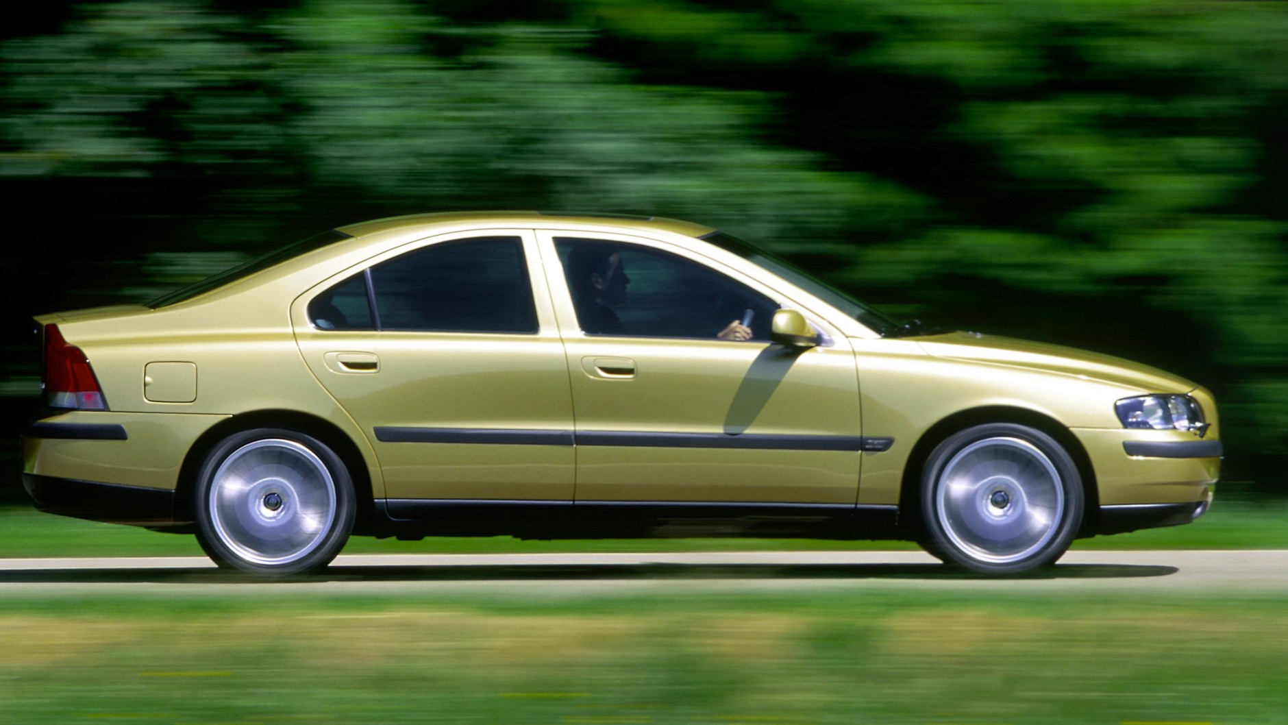 5. Volvo S60 2.4T/200 i 2.5T/210 KM (2000-07)