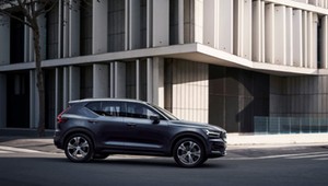 Care Key, ogranicznik prędkości, monitorowanie kierowcy – zobacz, jak Volvo dba o młodych kierowców