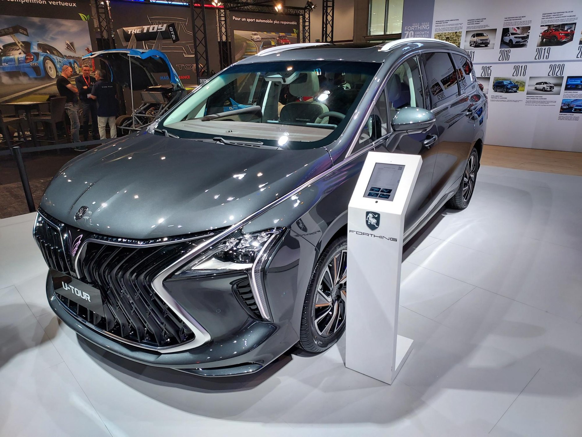 Salon samochodowy w Paryżu 2024