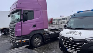 Tajemnice fioletowej Scanii. Inspektorzy ITD odkryli nielegalne przeróbki