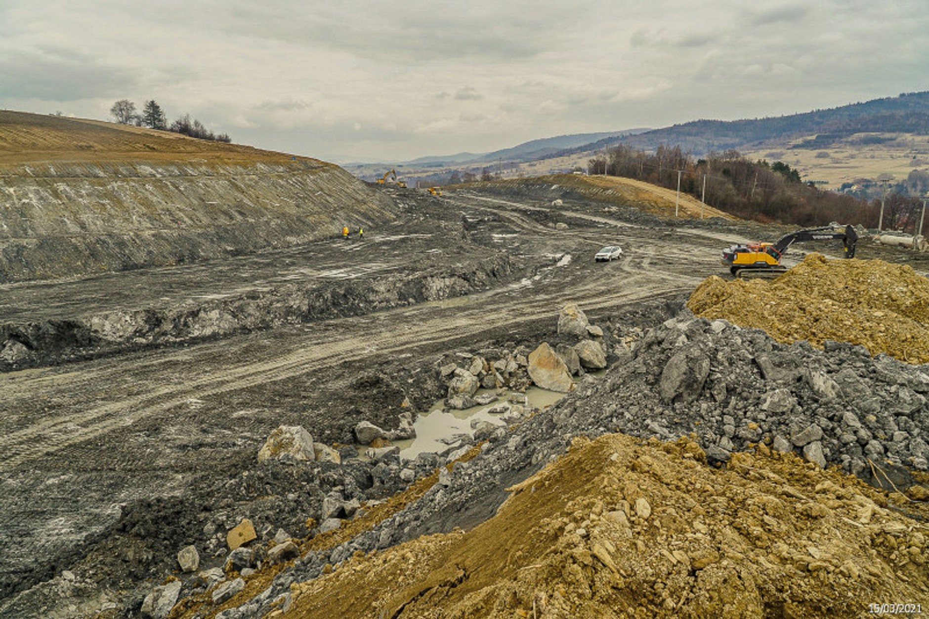 Droga S1. Rozpoczęto drążenie tuneli pod Baranią Górą