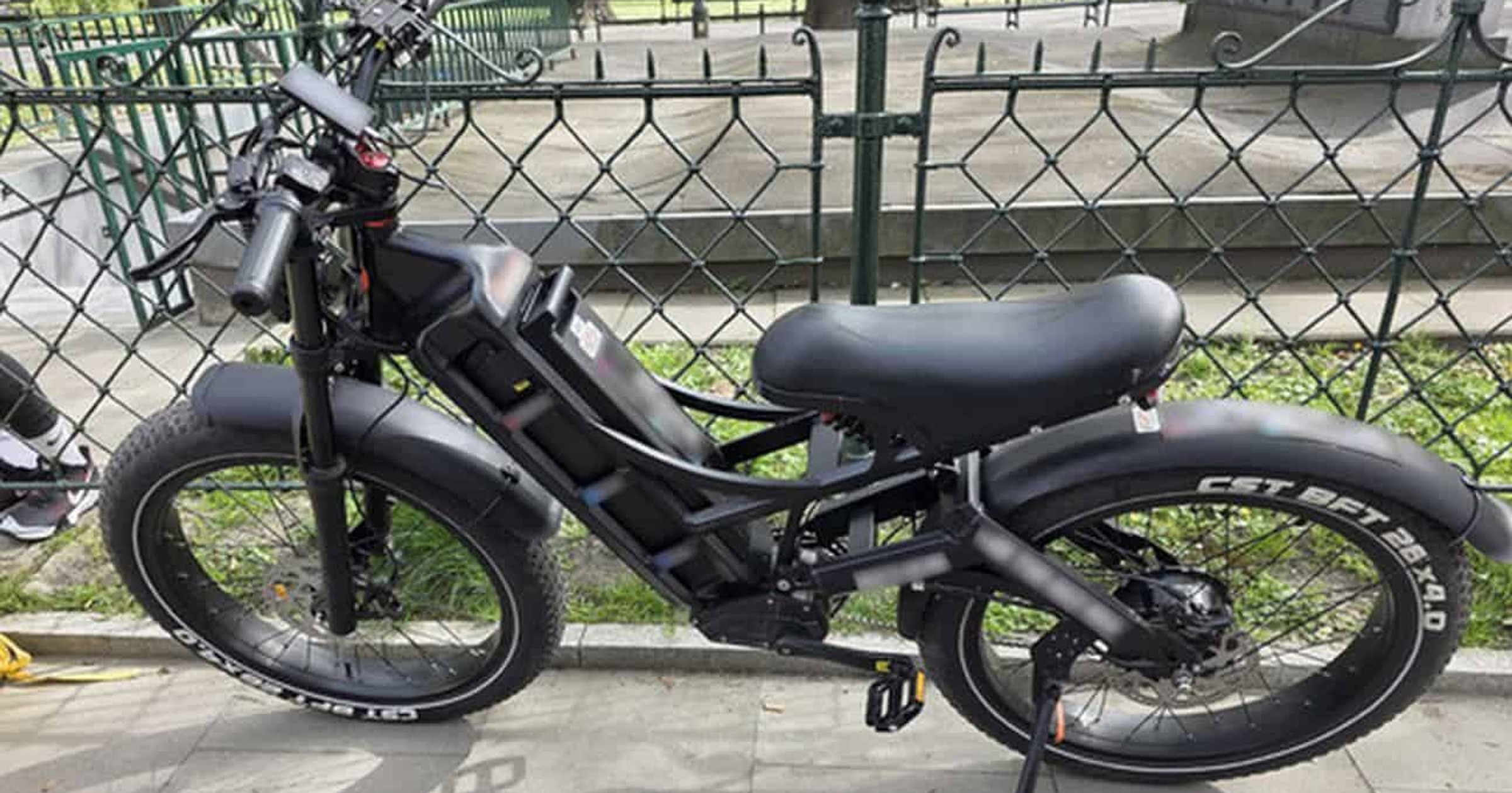 Motorower udający rower elektryczny to gwarancja poważnych problemów