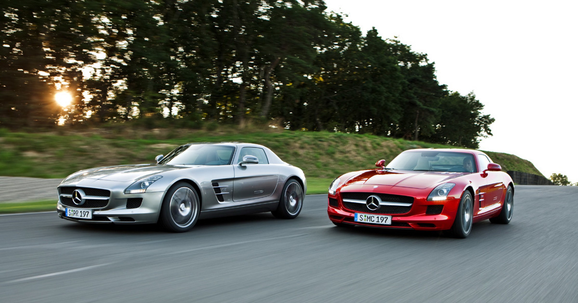Mercedes SLS AMG Gullwing - Powrót legendy