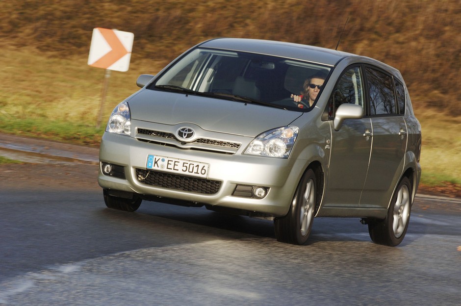Toyota Corolla Verso - lata produkcji 2004-09