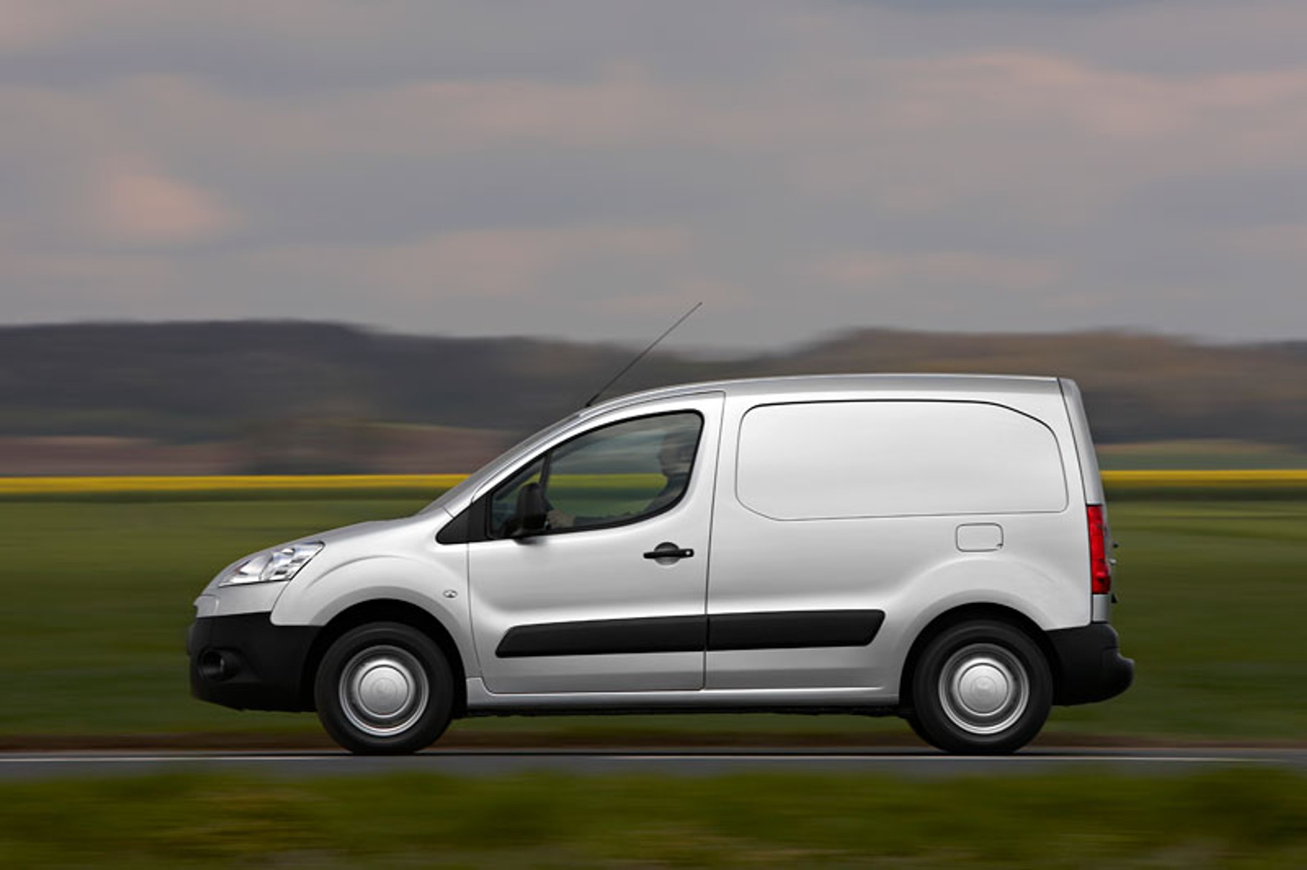 Peugeot Partner i Citroën Berlingo otrzymają nowy silnik 1,6 VTi (Euro 5)