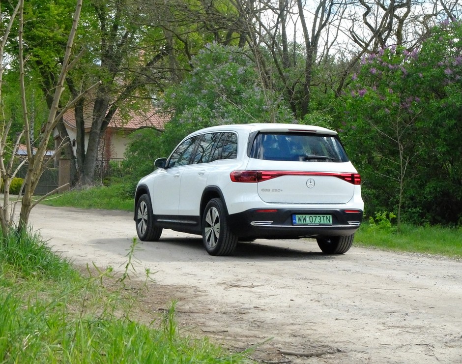 Mercedes EQB 250+