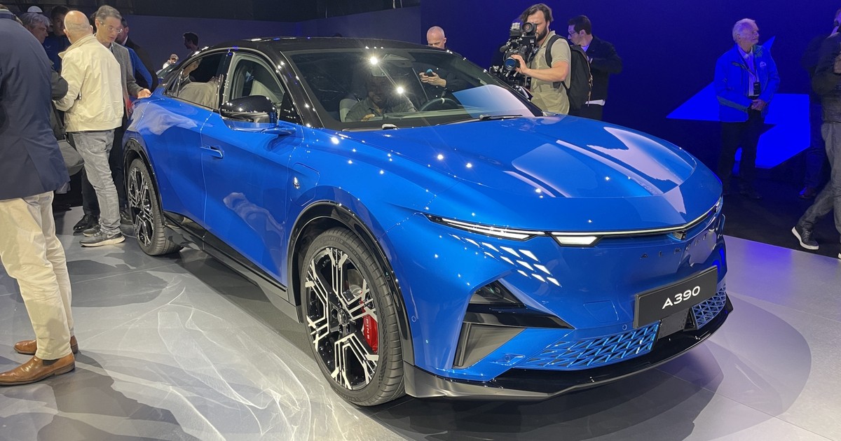 Alpine A390 podczas światowej premiery w Dieppe