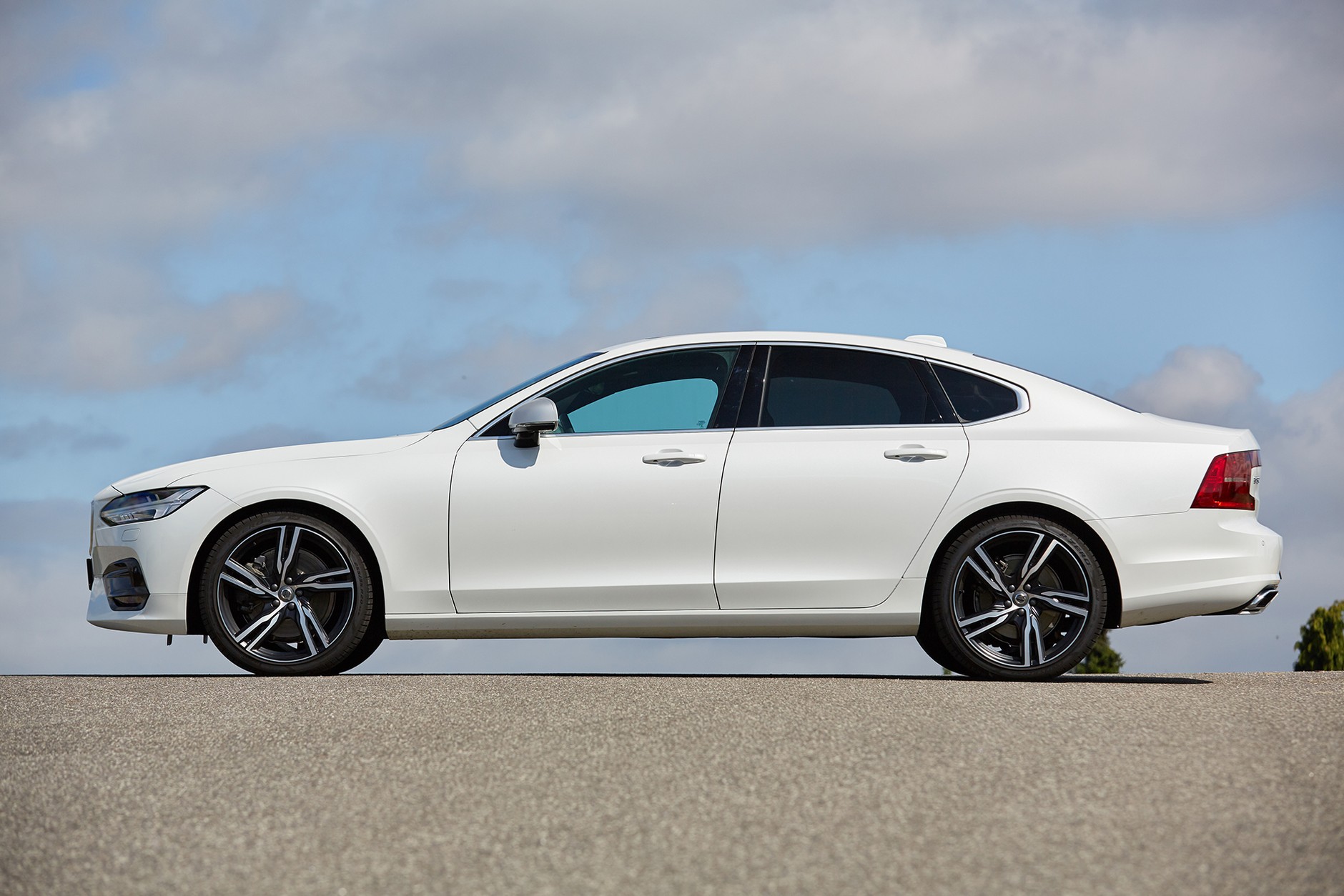 Audi A6 kontra Volvo S90 i BMW serii 5