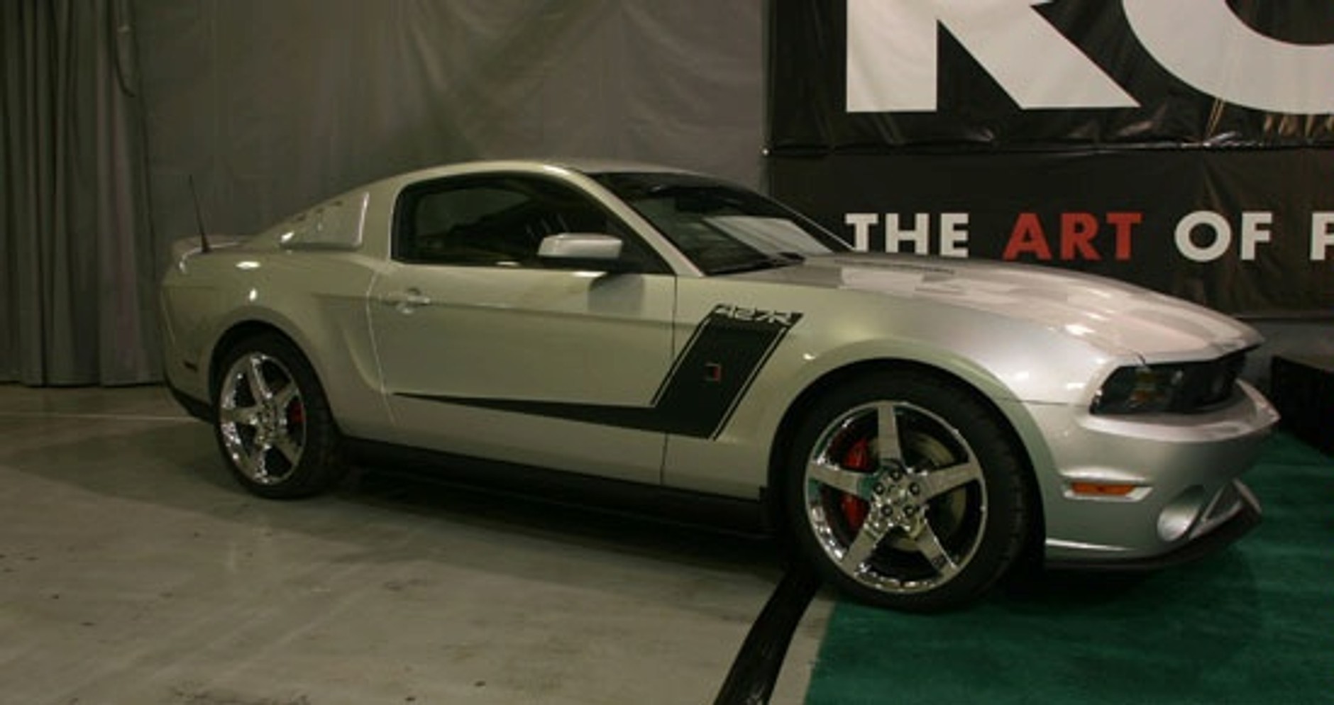 Roush 427R: więcej mocy dla nowego Mustanga