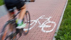 Policja przypomina rowerzystom, w co muszą być wyposażone jednoślady. I ostrzega