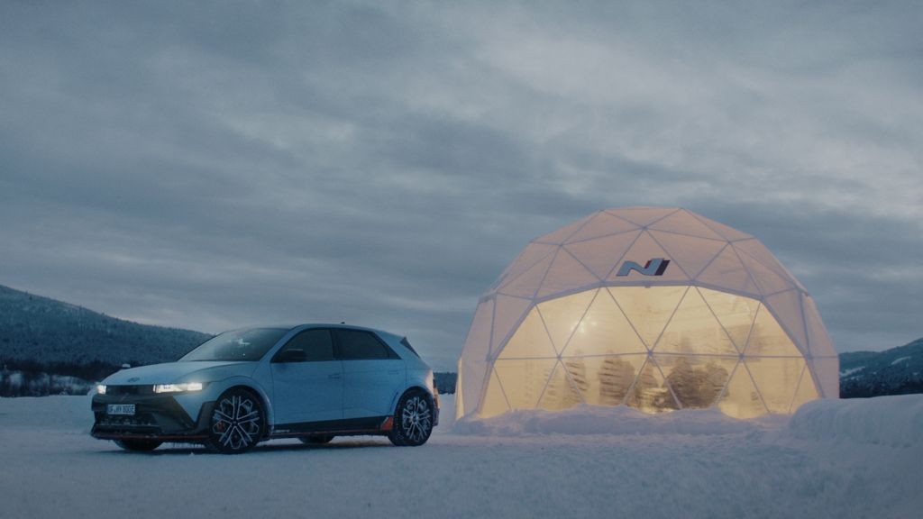 Hyundai IONIQ 5 N | Czy sportowy samochód elektryczny może podnosić poziom szczęścia? Wyjątkowy eksperyment